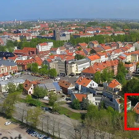 Sveciu Namai - Pilies Papedeje